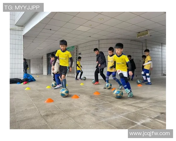 足球明星的孩子们颜值爆表谁是最帅气的小球员